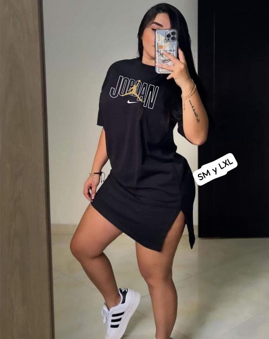 VESTIDO CON ABERTURA 