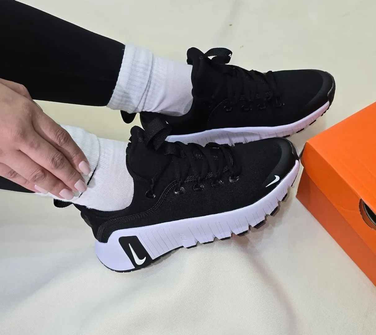 Nike Metcon Black White 