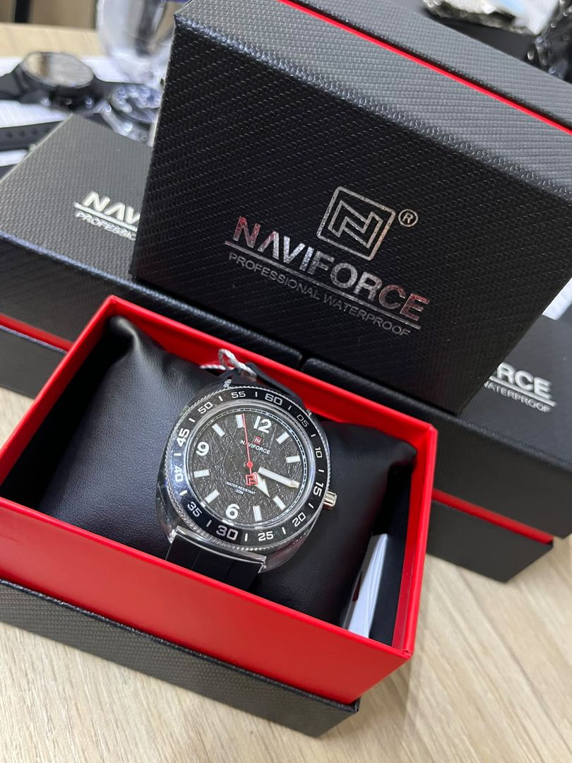 RELOJ NAVIFORCE 7132