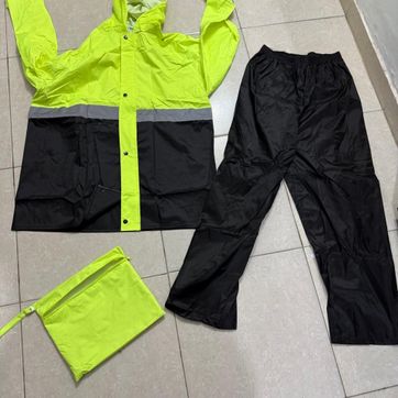 Imagen del producto IMPERMEABLES REFLECTIVOS - VERDES