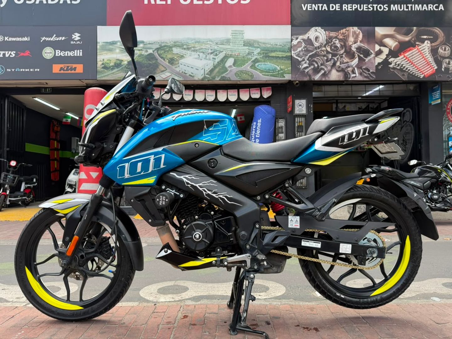 BAJAJ PULSAR NS  125 