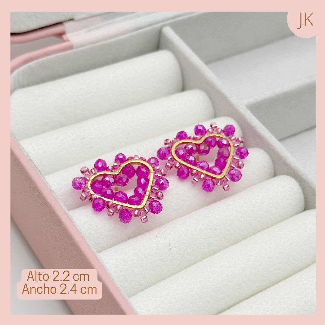 Aretes Sharoski Corazón Fucsia