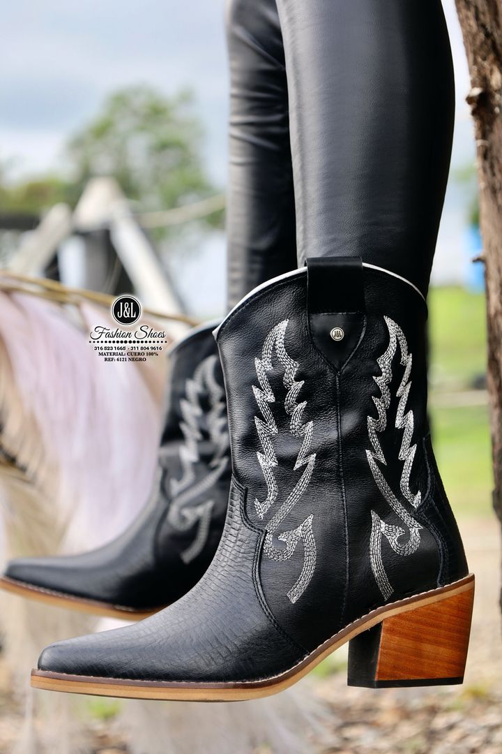 BOTAS Y BOTIN