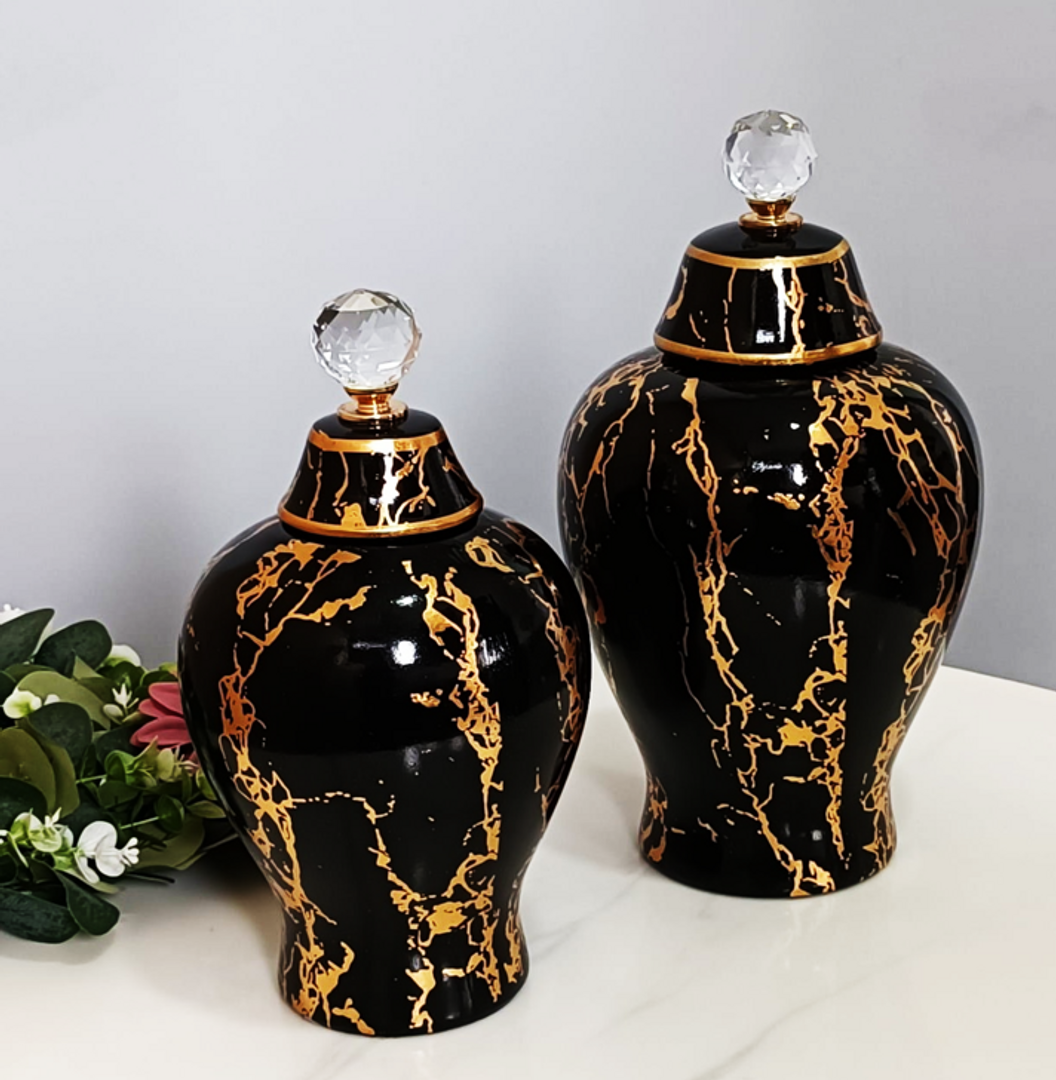 Set de Jarrones en cerámicas en dorado con negro
