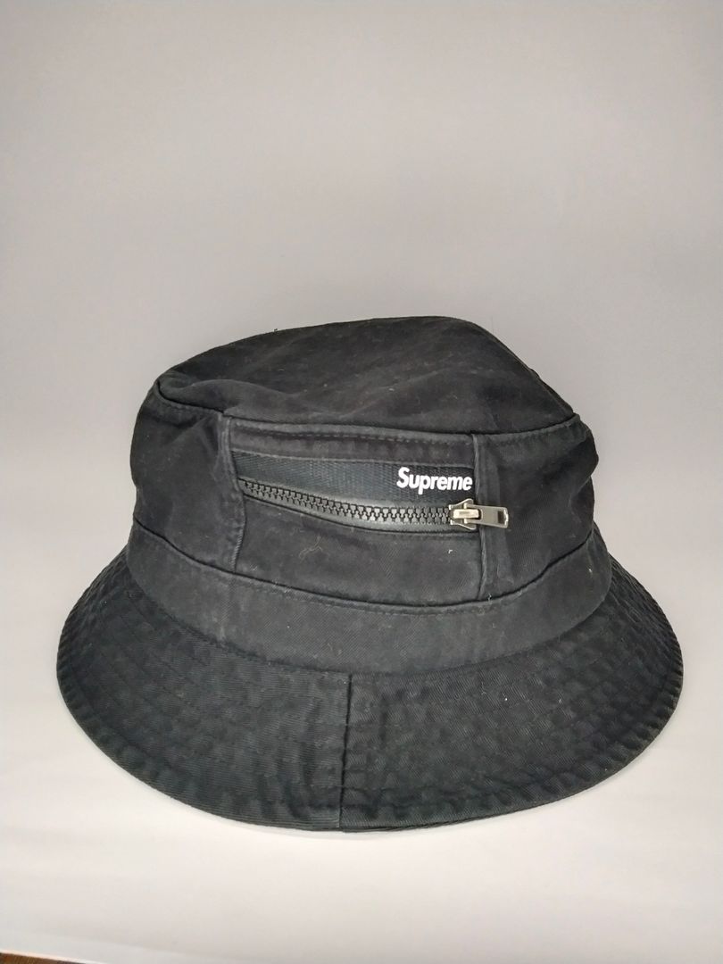 SUPREME "BUCKET HAT" (CIERRE)