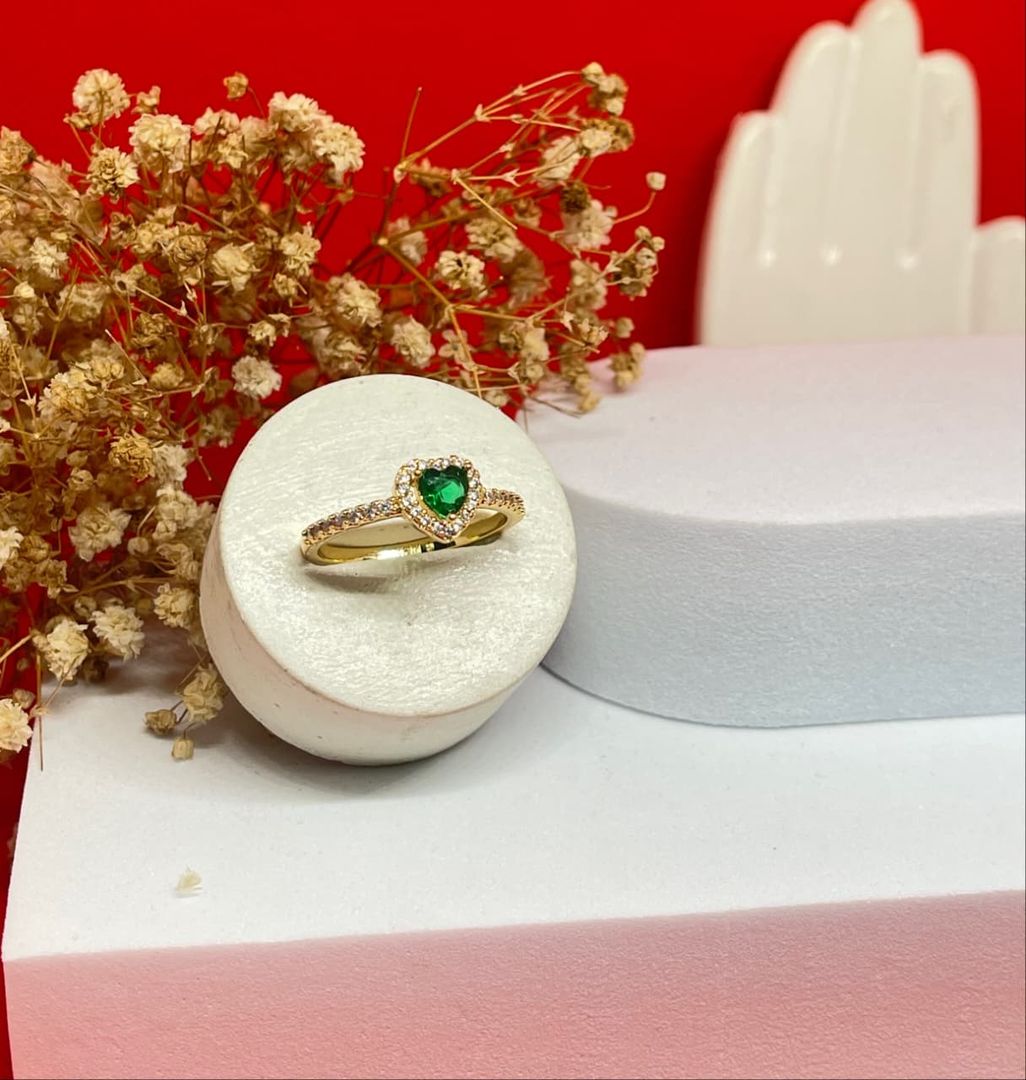 Anillo love milticirconias cristral verde