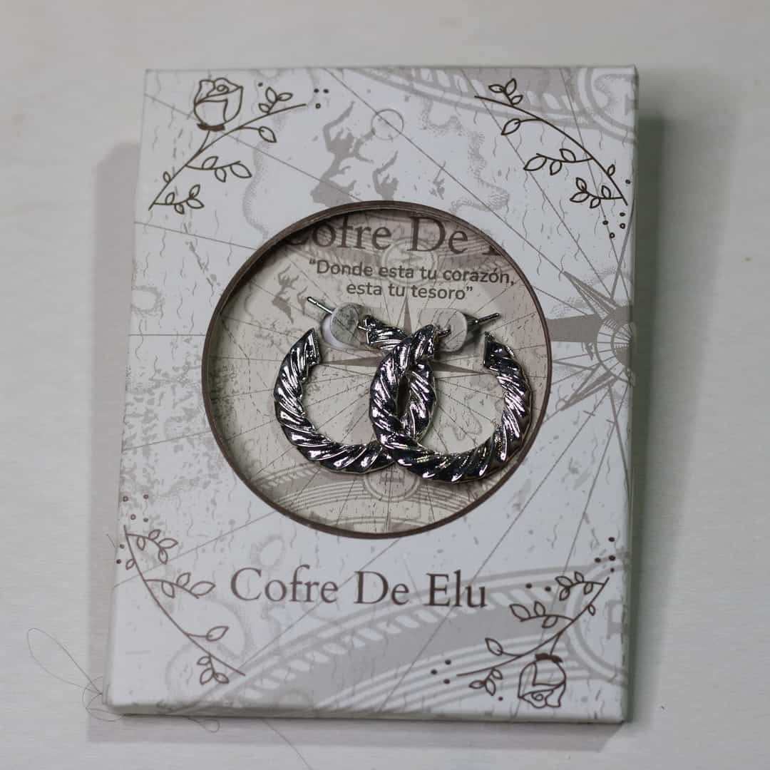 ARETES CANDONGA ENTORCHADA