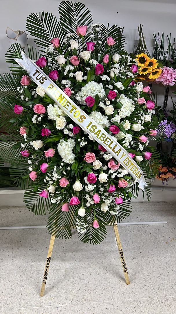 PEDESTAL FUNEBRE EN TONOS ROSADOS
