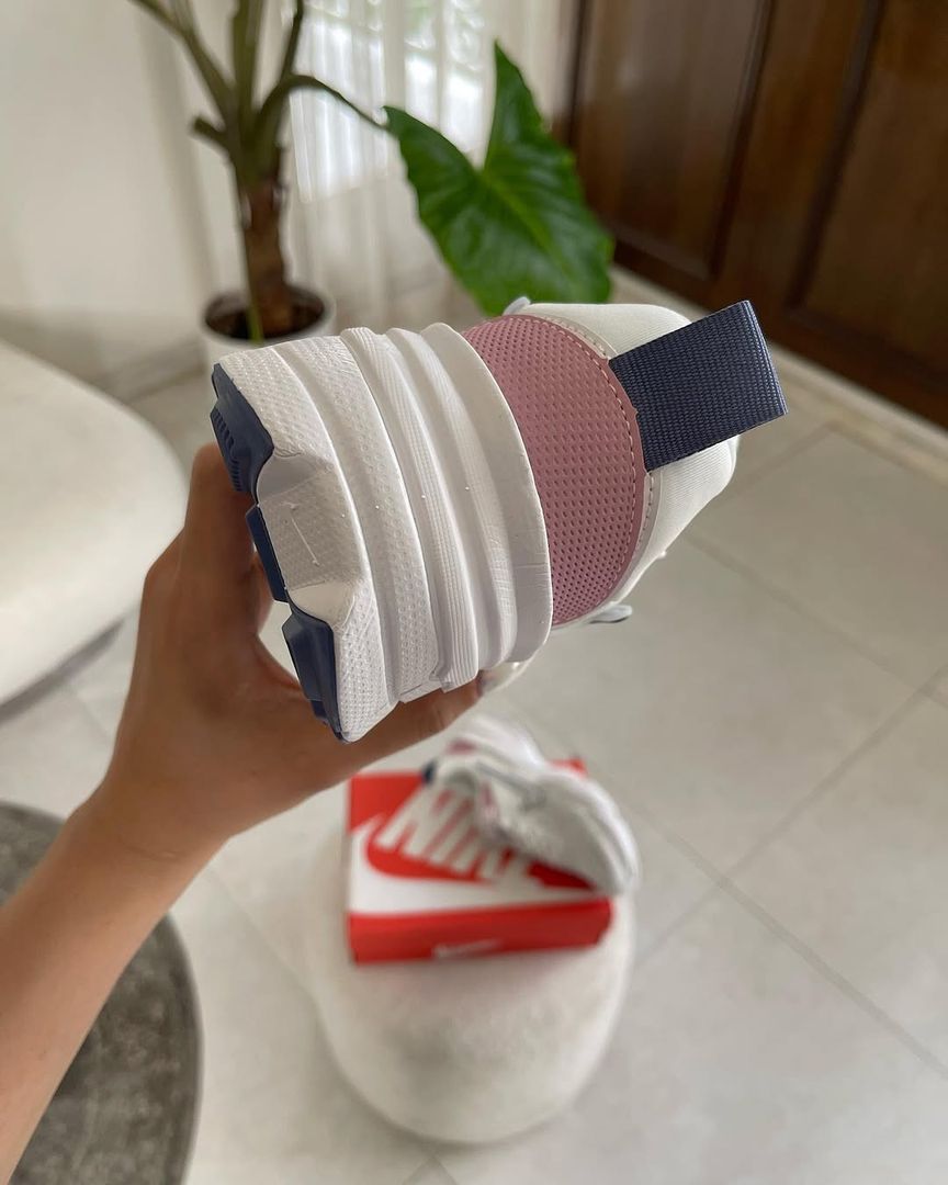 NIKE V2K RUN BLANCA|ROSA