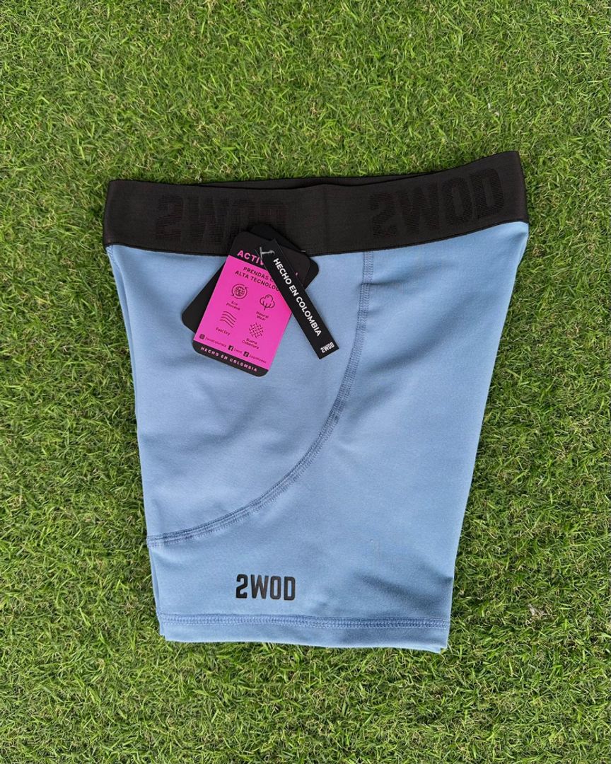 SHORT CLASICO UTF PRO AZUL HIELO