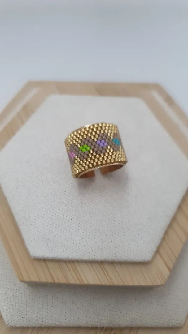 Anillo atrush