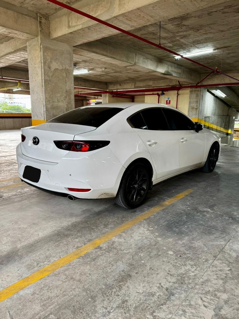 MAZDA 3 AUT 2.0L TOURING 2022
