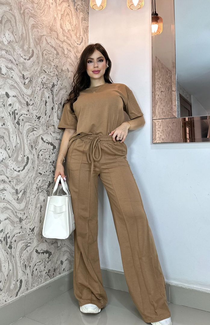 CONJUNTO EN TELA BURDA BK68