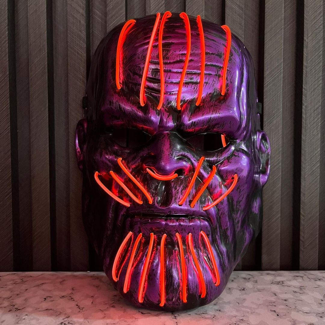 MASCARA DE LUZ THANOS