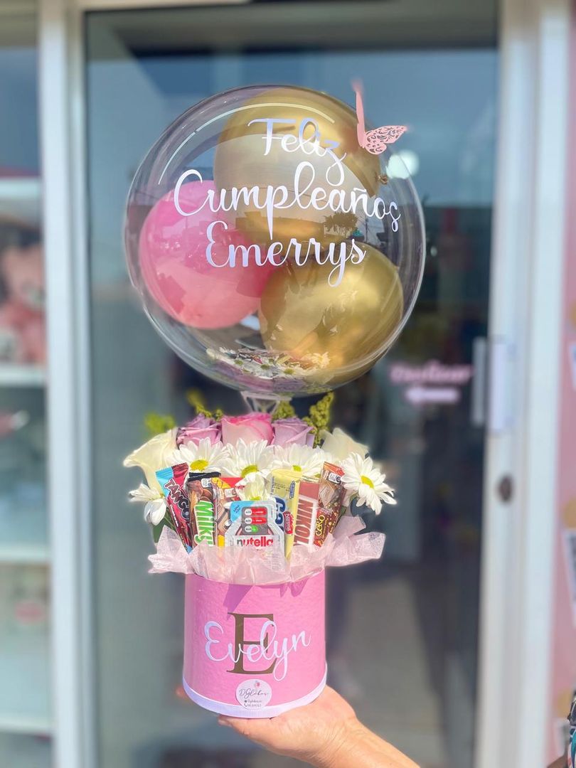 Detalle flores y chocolates