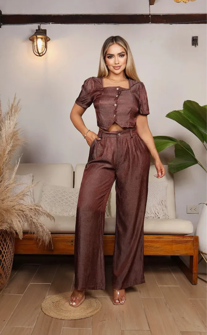 CONJUNTO EN CHAMBRAY