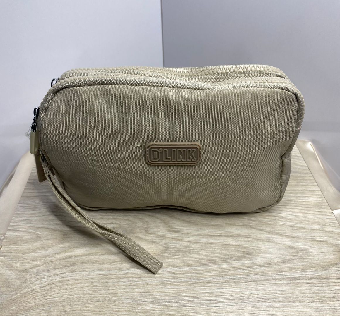 Cosmetiquera beige, azul oscuro, palo de rosa, morado, verde claro y verde oscuro 