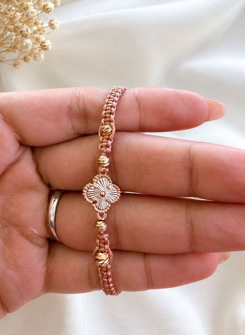 M. VAN CLEEF