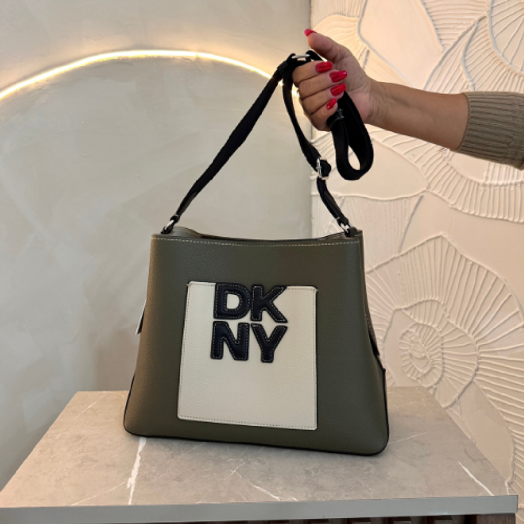 Cartera DKNY verde/crema