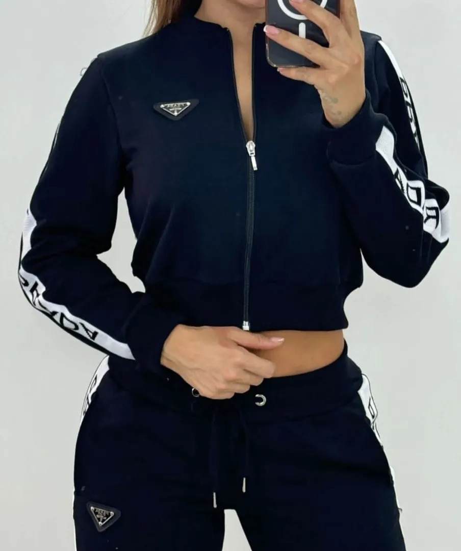 Conjunto americano prada 