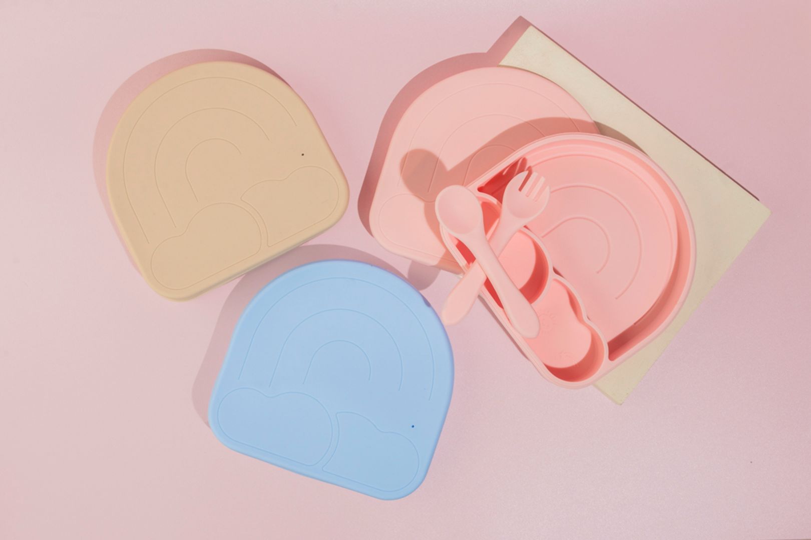 PLATO SILICONA ARCOÍRIS BEBE