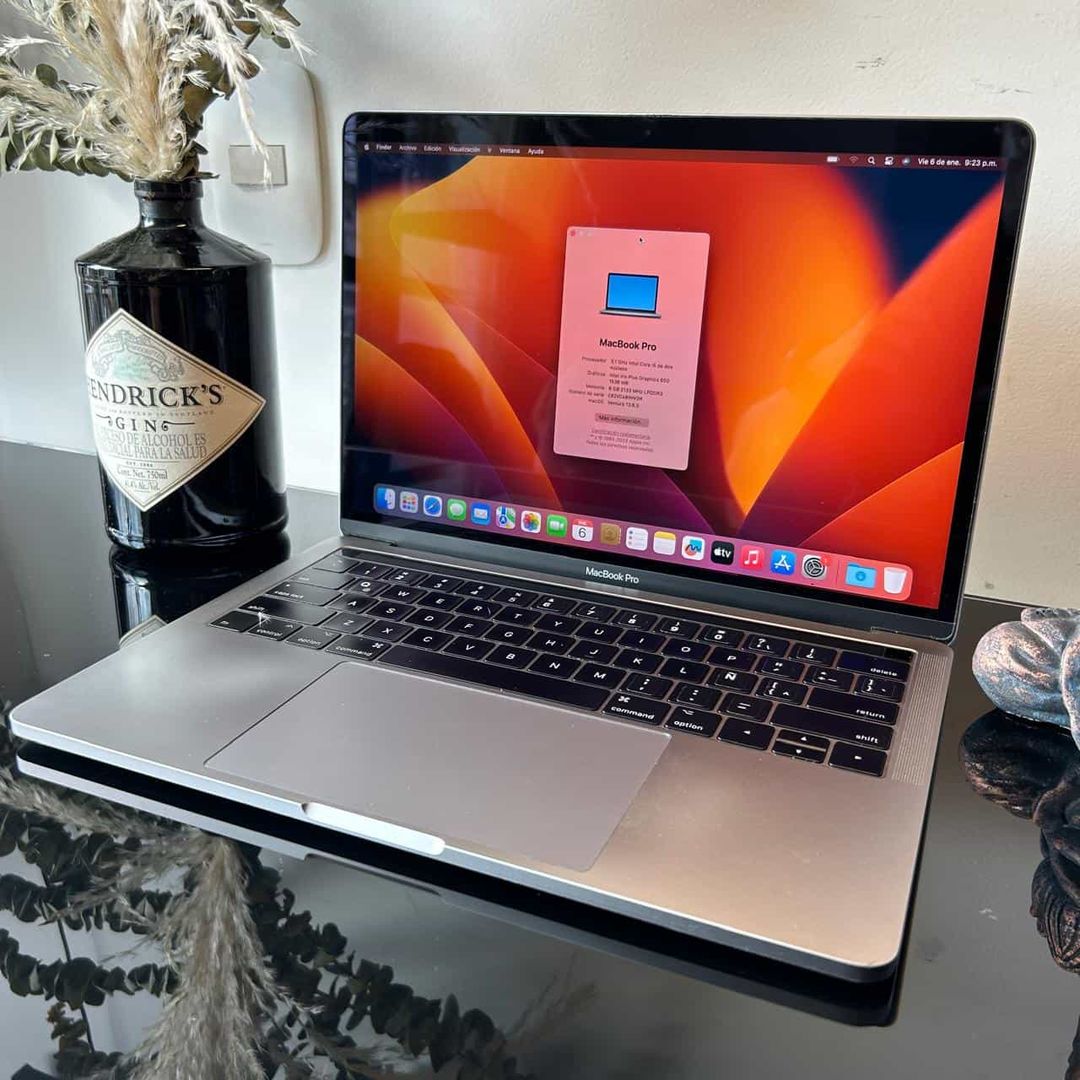 MacBook Pro A1706 13” Touchbar.