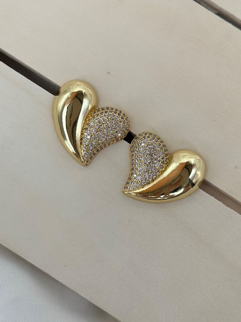 Arete corazón circonias 