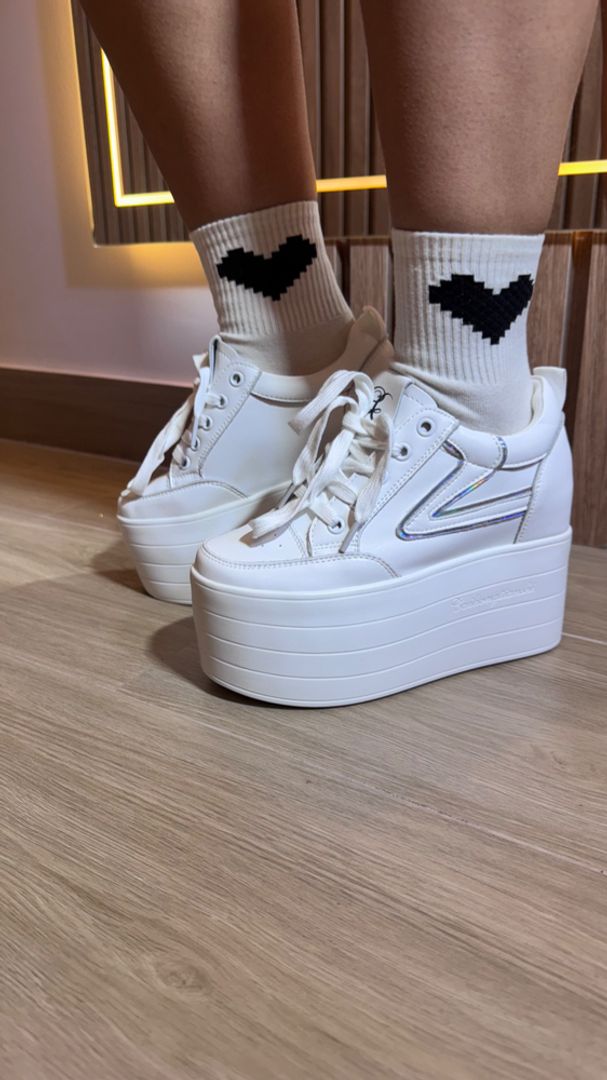 Tenis plataforma doble línea blanca 