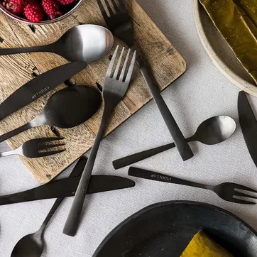 CUBIERTOS 20 PIEZAS NEGRO MATE  - imagen 1