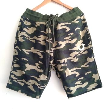 Imagen del producto TRUE RELIGION "BERMUDA CAMO" (TALLA XL)