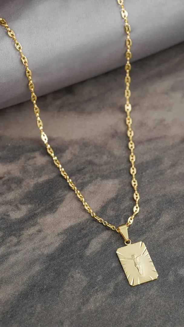 Cadena Gucci delgada dije placa 