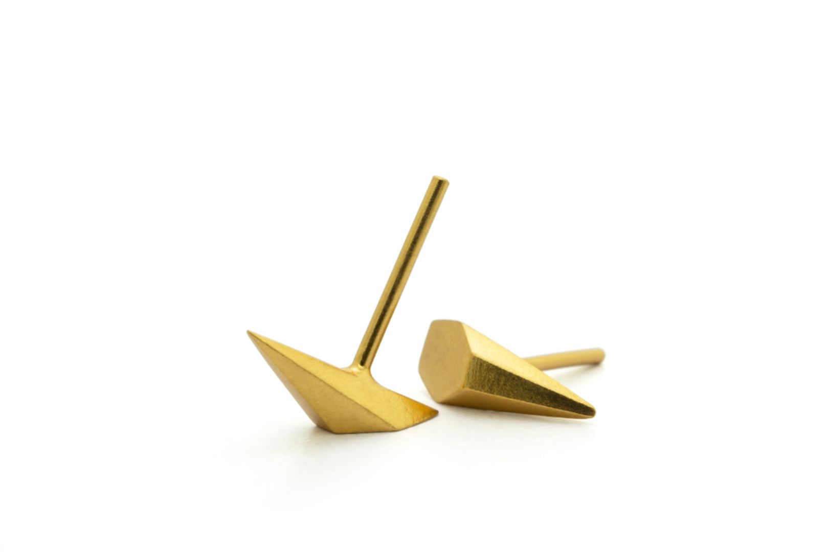 GOLD CUT CONE STUDS