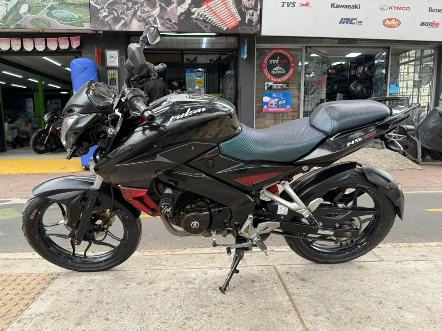 BAJAJ PULSAR NS  150