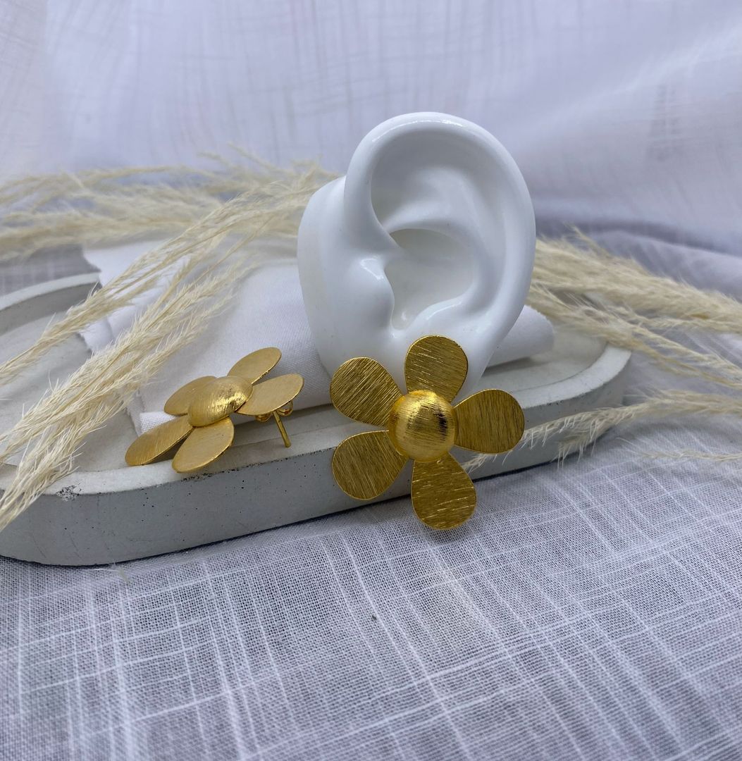 Topo flor, bronce con baño de oro 
