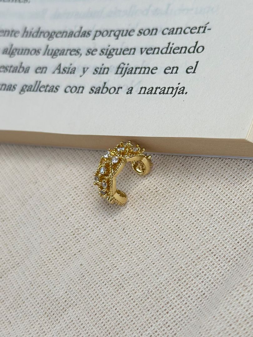 Earcuff circonias dorado 
