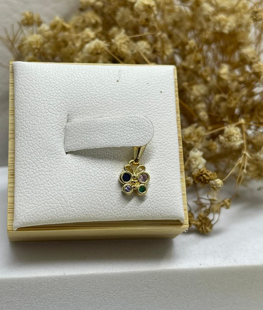 Dije mariposa mini colors