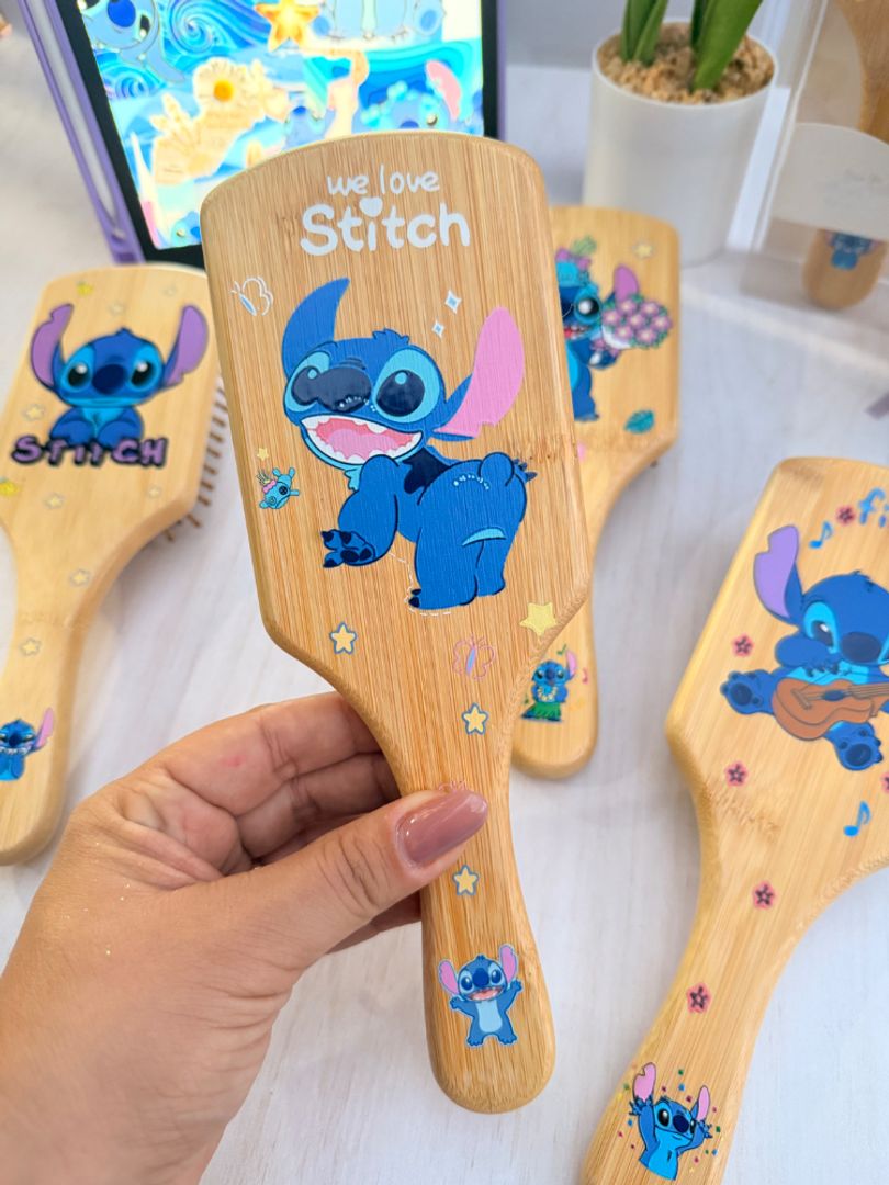 Cepillo bambú Stitch en caja  
