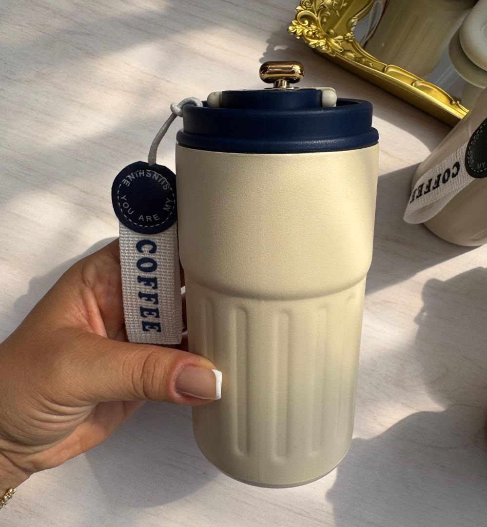 Mug térmico con medición de temperatura 