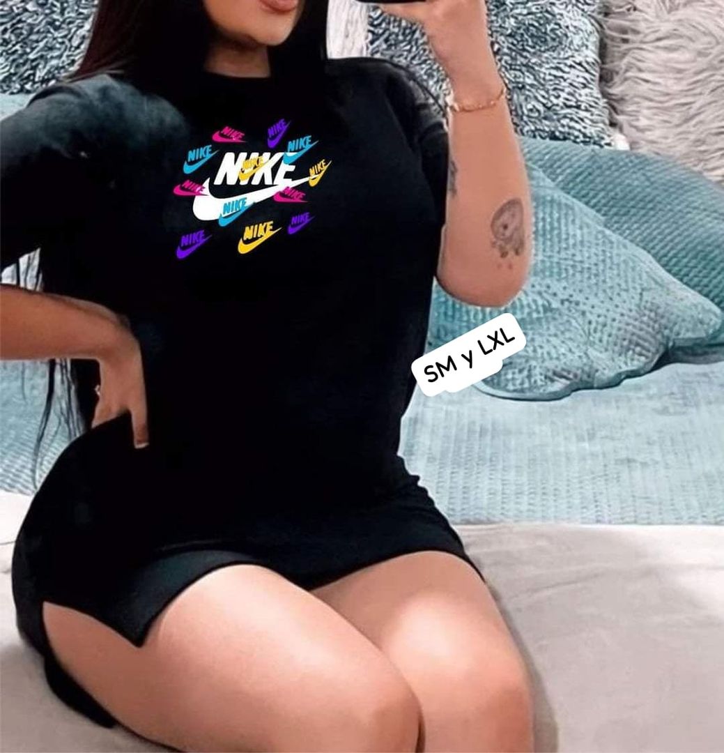 VESTIDO CON ABERTURA 