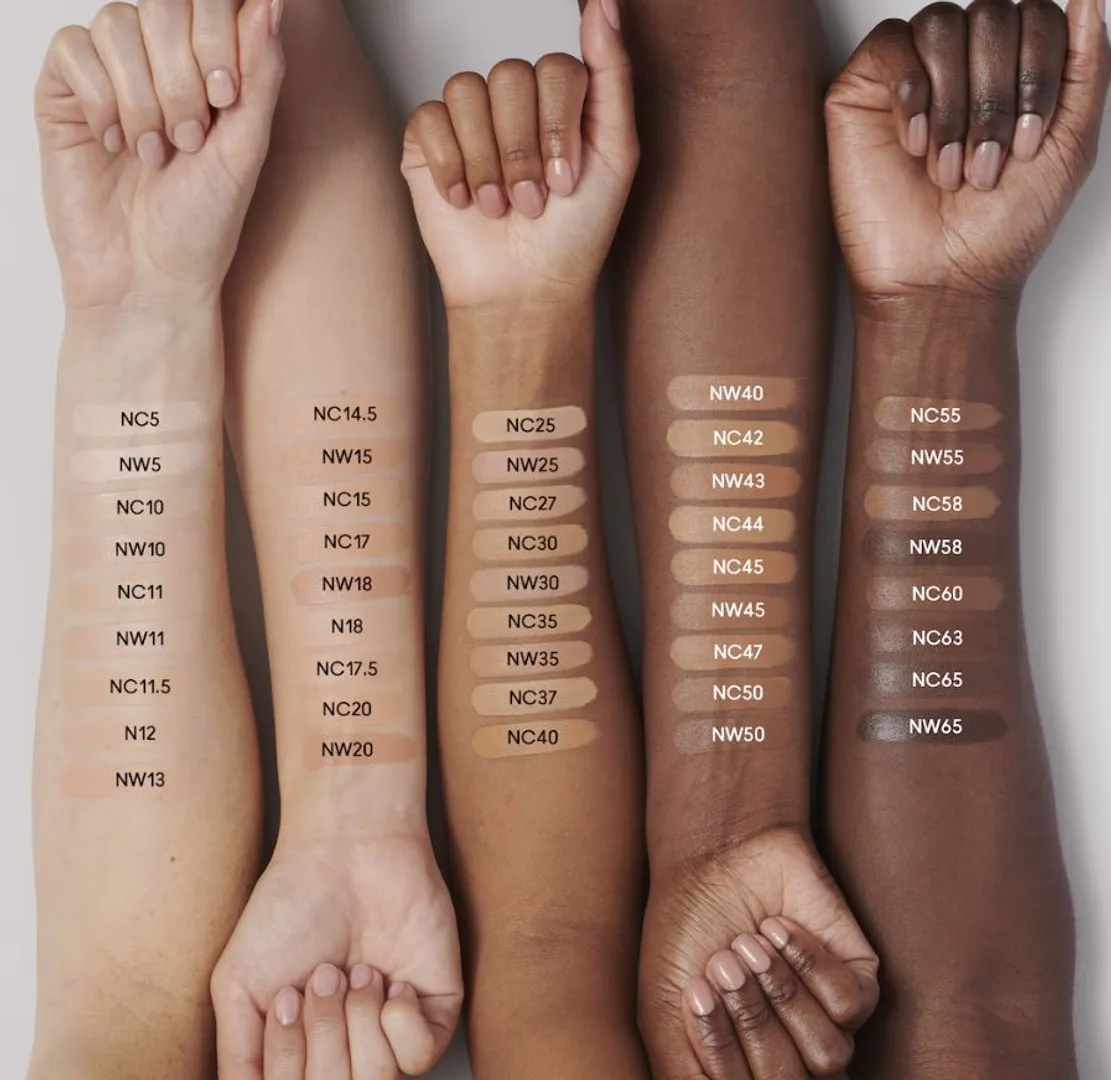 MAC CONCEALER STUDIO RADIANCE​ SERUM-POWERED