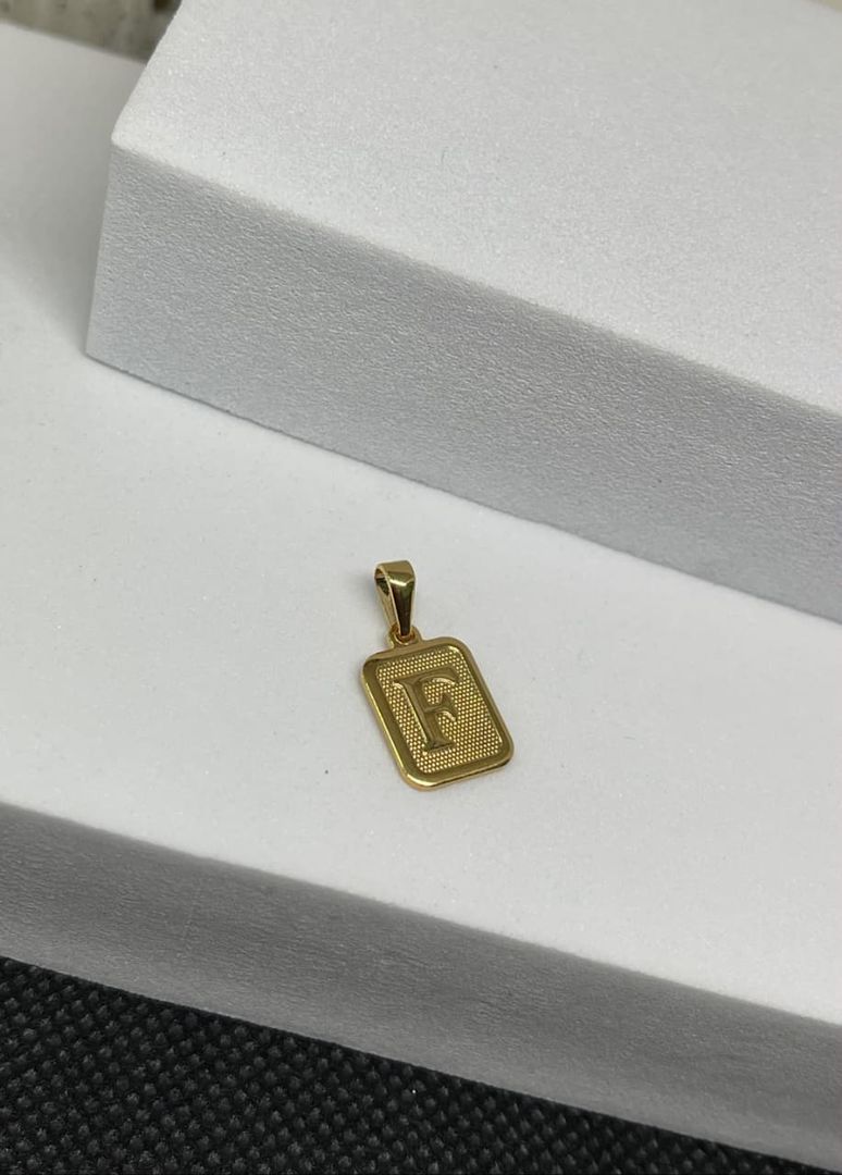 Dije letra F placa diamantada