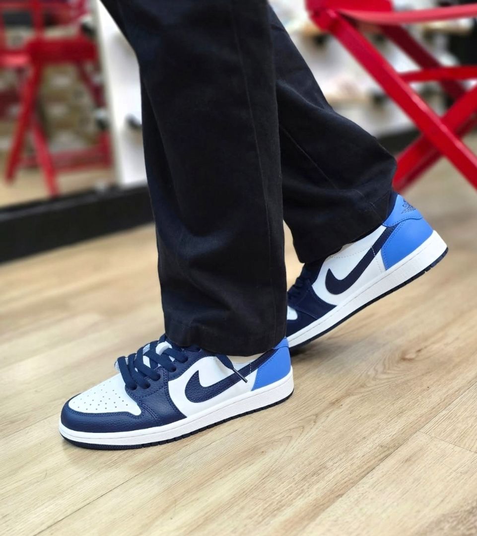 Air Jordan 1 Low OG 'Obsidian UNC