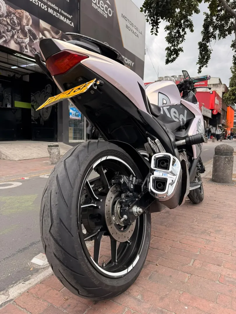 GIXXER 250 SF 