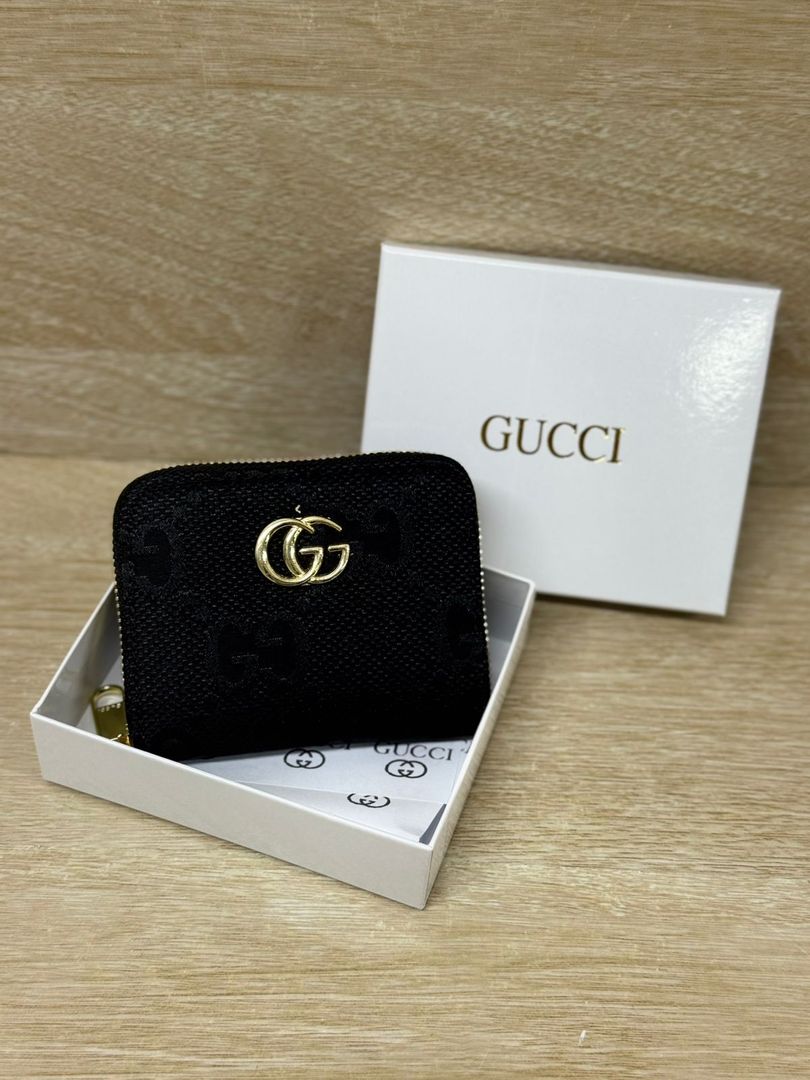 3825  MONEDERO 