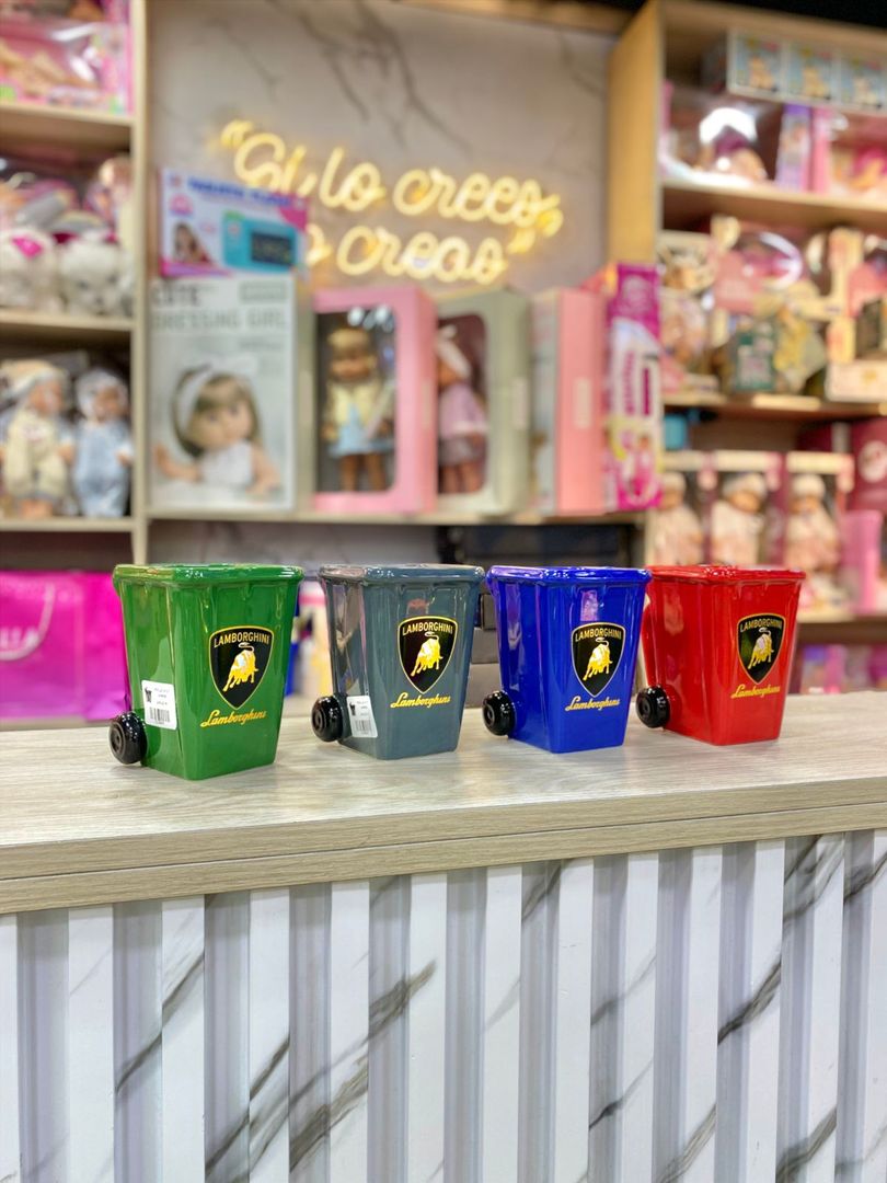 TAZA LAMBORGHINI CON RUEDAS 