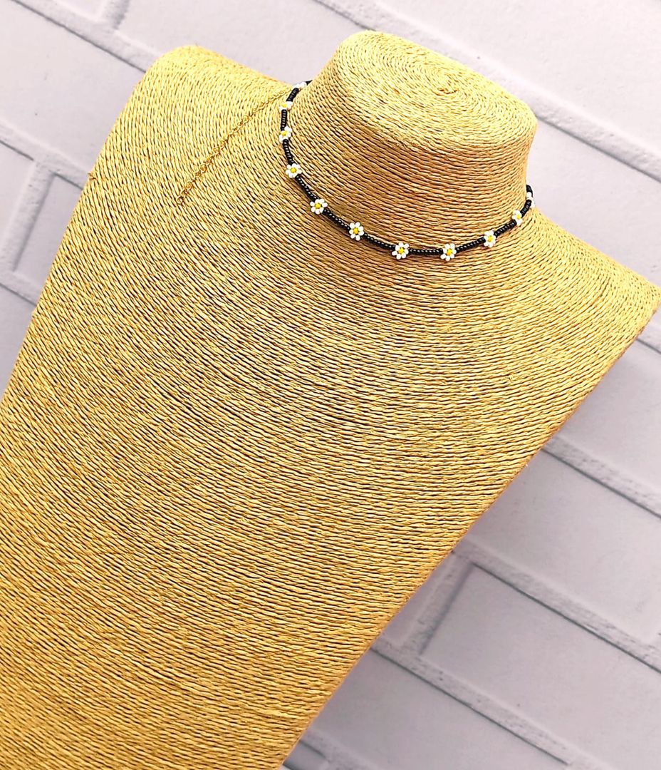 Collar choker flores