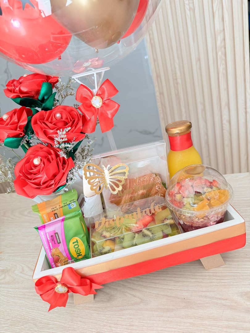 Ref.Desayuno con rosas