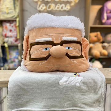Imagen del producto COJÍN CON COBIJA ABUELITO UP ( 40 CM )