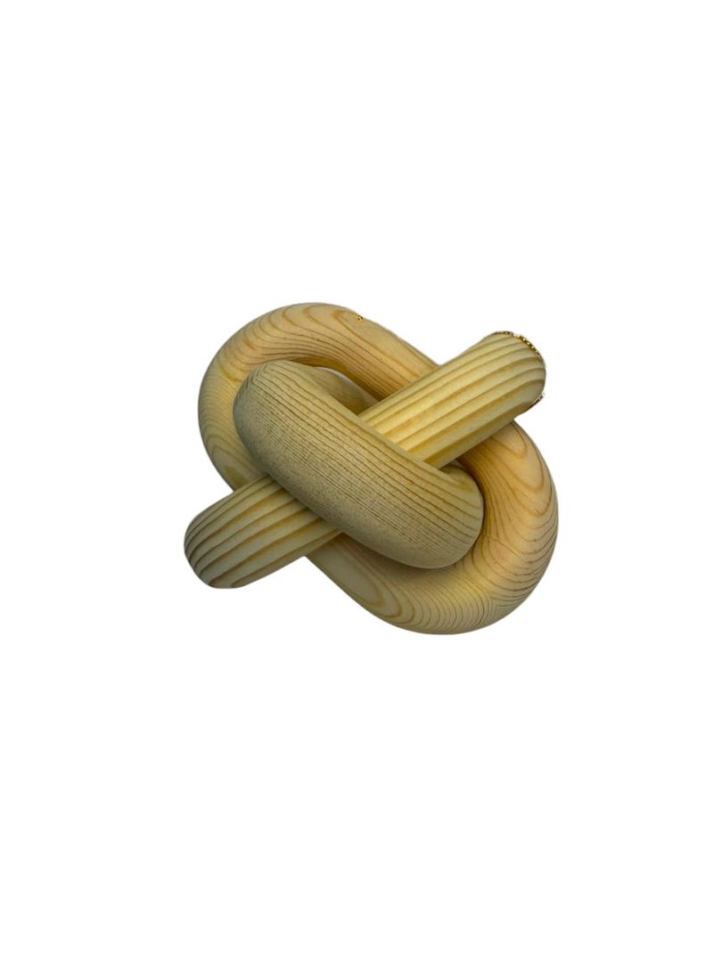 NUDO EN MADERA CLASICO