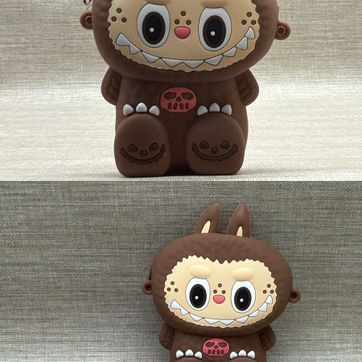 Imagen del producto BOLSO EN SILICONA DE LABUBU MARRON 